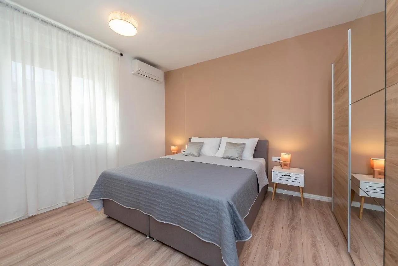 Villa Eni Apartments 1 Mandre Croatia