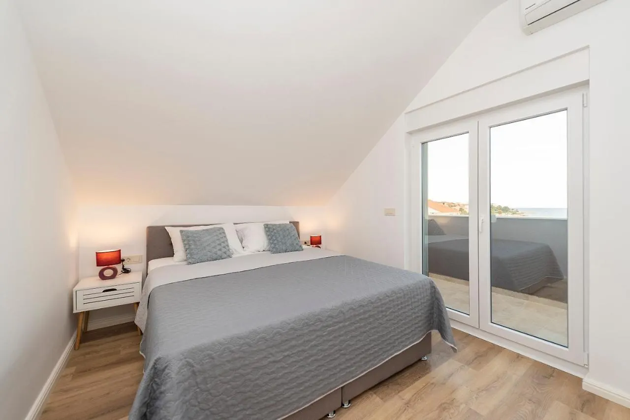Villa Eni Apartments 1 Mandre Croatia