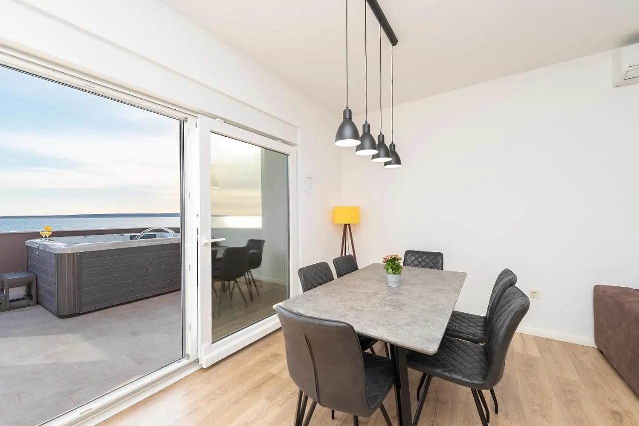 Villa Eni Apartments 1 Mandre 0*,  Croatia