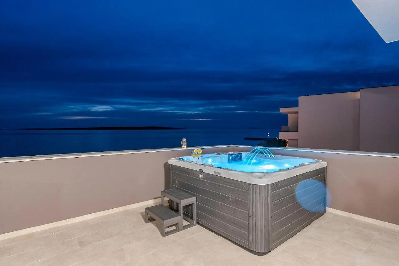 Villa Eni apartments 1 Mandre 0*,